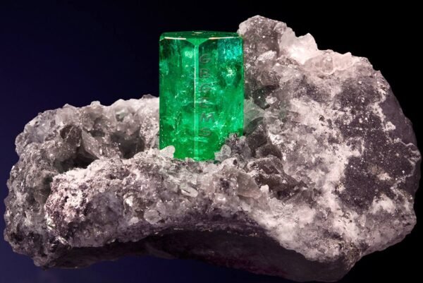 Emerald specimen - Image 4