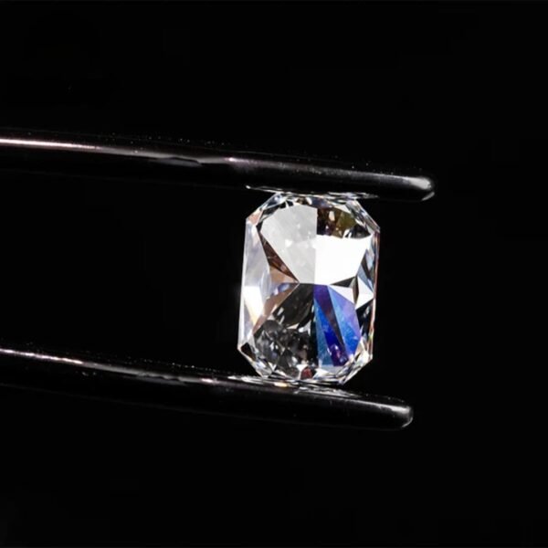 Diamond VVS1-D Radiant - Image 4