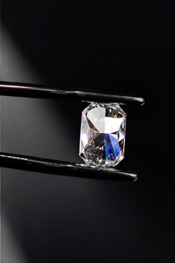Diamond VVS1-D Emerald - Image 15