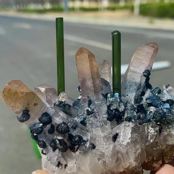 Green tourmaline specimen - Image 6