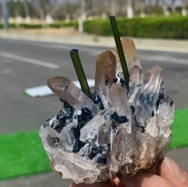 Green tourmaline specimen